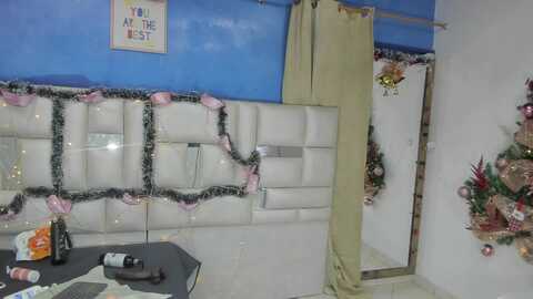 msssofia_ @ myfreecams on 20231211