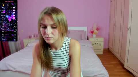 rarebuterfly @ myfreecams on 20231211