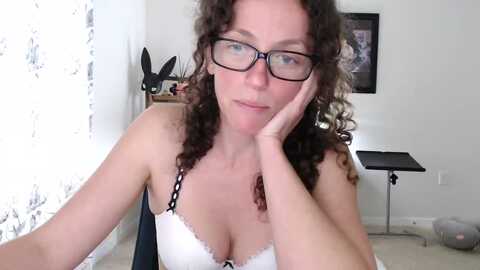 sarah_stark @ myfreecams on 20231211