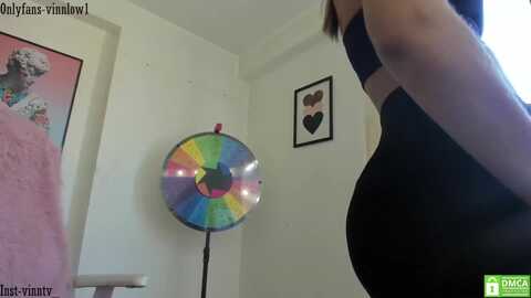 vinnlow @ myfreecams on 20231211