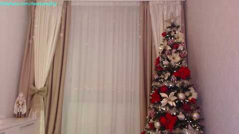 awesomeely @ myfreecams on 20231212