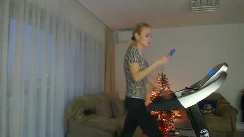 hrystina_ @ myfreecams on 20231212