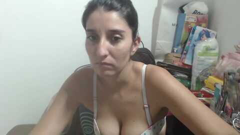 mao02 @ myfreecams on 20231212