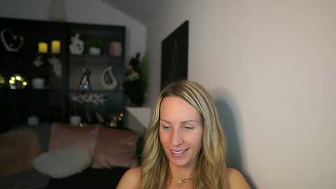 nikki__sexx__ @ myfreecams on 20231212