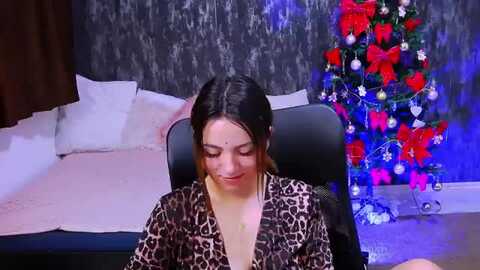 renesmesweet @ myfreecams on 20231212
