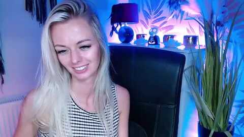 time4valerie @ myfreecams on 20231212