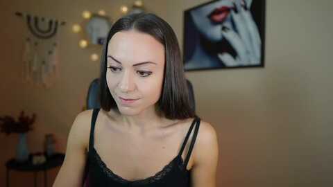 veronica_more @ myfreecams on 20231212