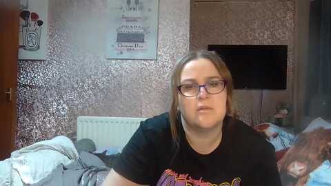yummymummy39 @ myfreecams on 20231212