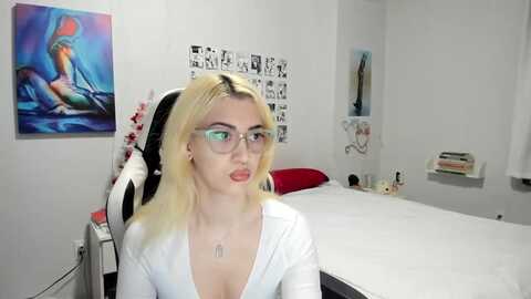 annatame @ myfreecams on 20231213