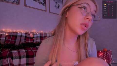 droolgirl @ myfreecams on 20231213