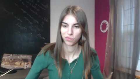 emmygrace @ myfreecams on 20231213