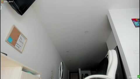 jade7777 @ myfreecams on 20231213