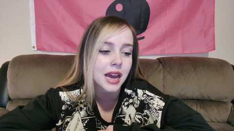 lunalovelyy @ myfreecams on 20231213