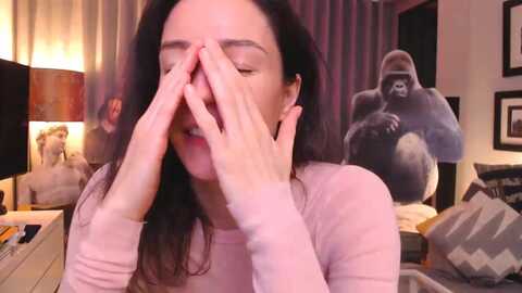 mora_marvels @ myfreecams on 20231213