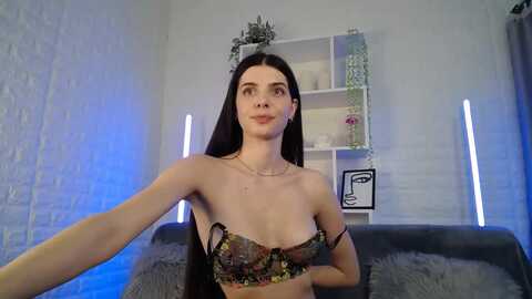 sararich @ myfreecams on 20231213