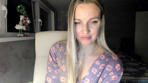 spicy_giraffe @ myfreecams on 20231213