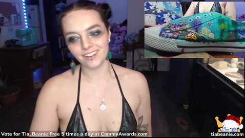 tiabeanie @ myfreecams on 20231213