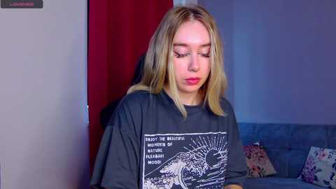 victoriarosss @ myfreecams on 20231213