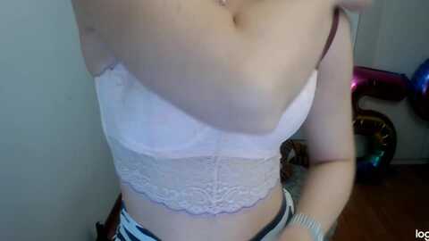 winterjewel @ myfreecams on 20231213