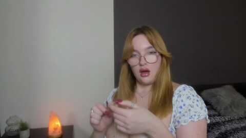 anafoxy @ myfreecams on 20231214