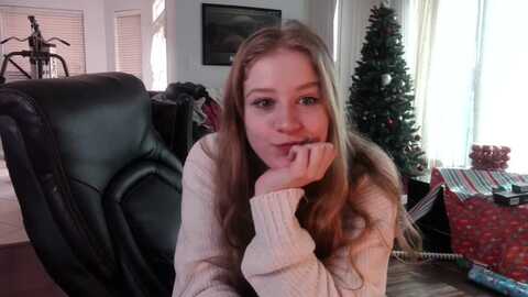 bunnydathug @ myfreecams on 20231214