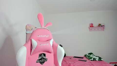 cherrycute666 @ myfreecams on 20231214