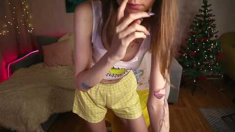 litl_ariel @ myfreecams on 20231214