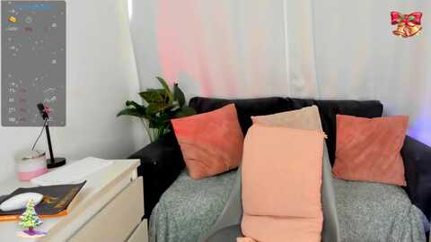 martinaevans1 @ myfreecams on 20231214