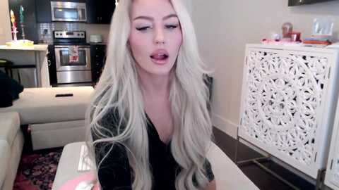 officialelsa @ myfreecams on 20231214