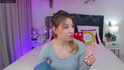 sofibloom @ myfreecams on 20231214