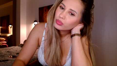ana_rose @ myfreecams on 20231215