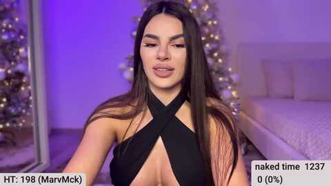 bustymiaaa @ myfreecams on 20231215