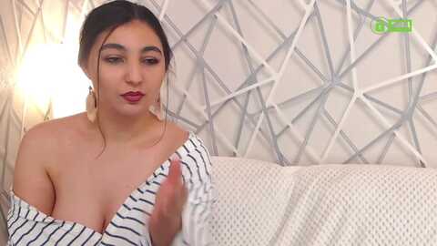 curiousleia @ myfreecams on 20231215