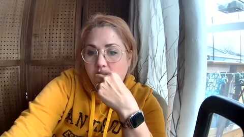 ellelovelace5 @ myfreecams on 20231215