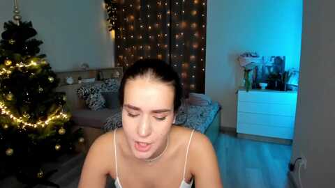 ellies_smile @ myfreecams on 20231215