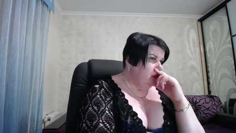 juicylady_69 @ myfreecams on 20231215