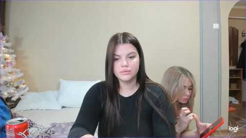 stefaninell @ myfreecams on 20231215