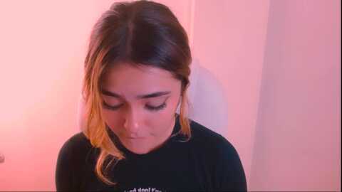 sugar_h0ney @ myfreecams on 20231215