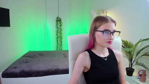 summerdiana @ myfreecams on 20231215