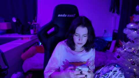 crybabykys @ myfreecams on 20231216