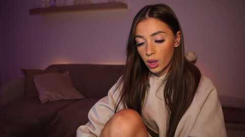 emma_ruby @ myfreecams on 20231216