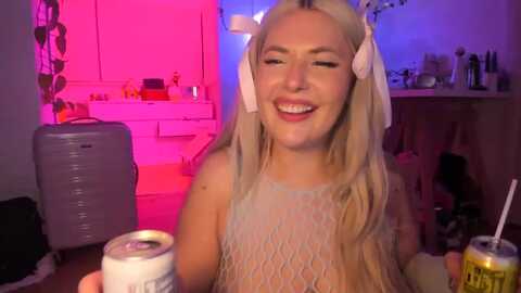 fun_nikki @ myfreecams on 20231216