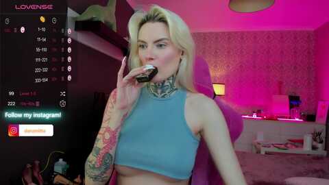 jennyquenn @ myfreecams on 20231216