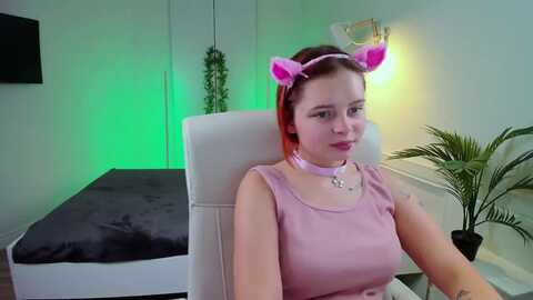 lizzypinky @ myfreecams on 20231216