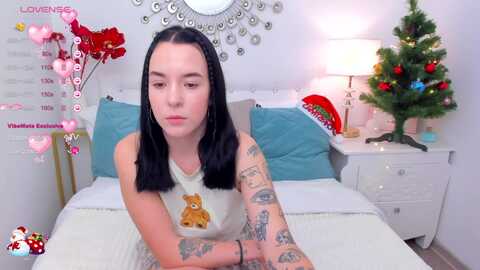 loreinx @ myfreecams on 20231216