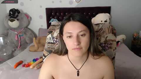 lorenahot06 @ myfreecams on 20231216