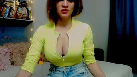 misslilie @ myfreecams on 20231216