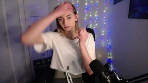 personyouneed @ myfreecams on 20231216