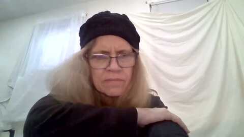 trisharra @ myfreecams on 20231216