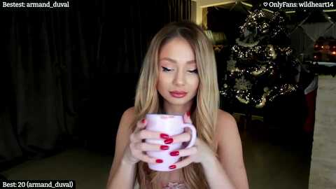 yveline @ myfreecams on 20231216